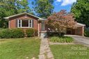 913 W Blue Ridge Road sold home in East Flat Rock, SC