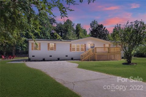 112 Bayberry Court