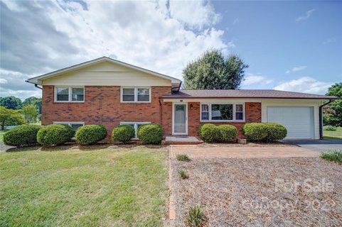 703 Dick Street