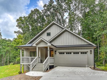 8 Maggies Lane sold home in Pinners Ridge, Asheville, NC