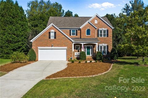 14008 Wolf Den Lane