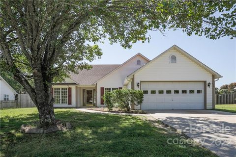 908 Woodhill Drive