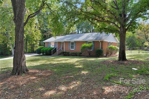 8110 Ottawa Lane sold home in Marlwood Acres, Charlotte, NC
