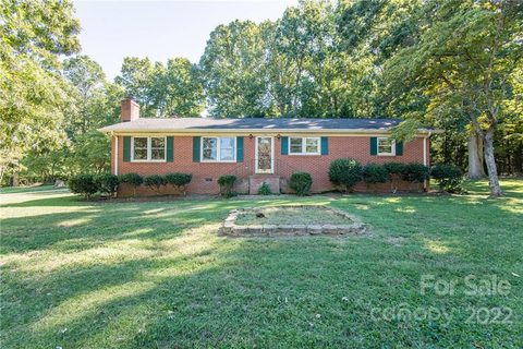 1505 Norris Drive