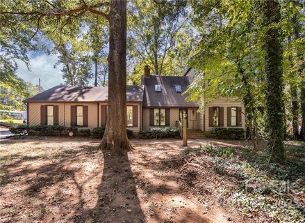 5643 Beaver Dam Lane