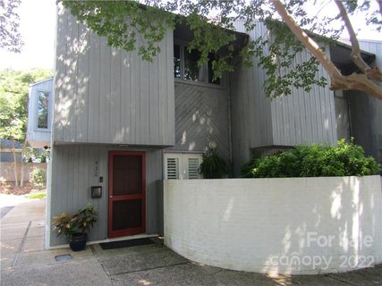 436 E Park Avenue