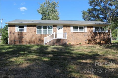 1688 Heatherwood Drive sold home in Westwood, Lancaster, SC