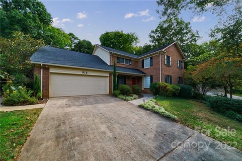913 Kenyon Court