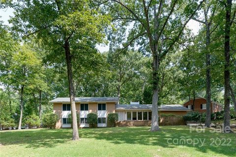4123 Kingswood Road