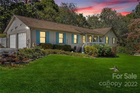 553 Nellie John Drive sold home in Dogwood Acres, Clyde, NC