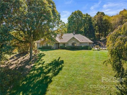 28 Pondview Drive sold home in Summerset, Clyde, NC