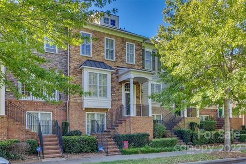 1112 Drayton Court