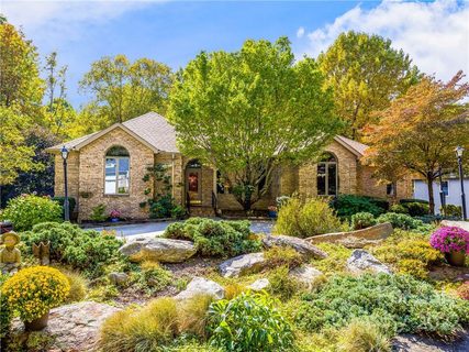 132 Jenny Lind Drive