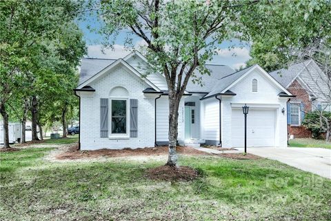 12112 Kempshott Court