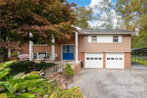 109 Sir Galahad Drive sold home in Camelot, Hendersonville, NC