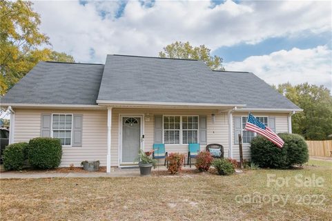 912 Forest Drive sold home in Whispering Pines, Marshville, NC