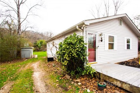 32 Hoover Dale Lane