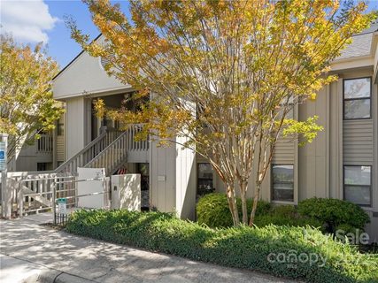 304 Abbey Circle