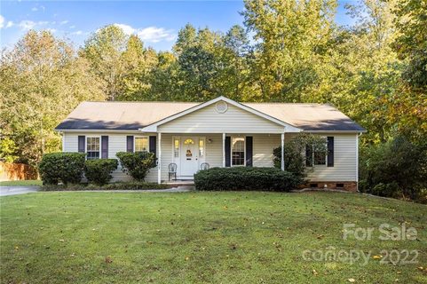 1307 Creekview Drive sold home in Laurel Woods, Gastonia, NC