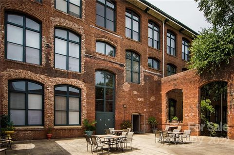201 Hoskins Road 118