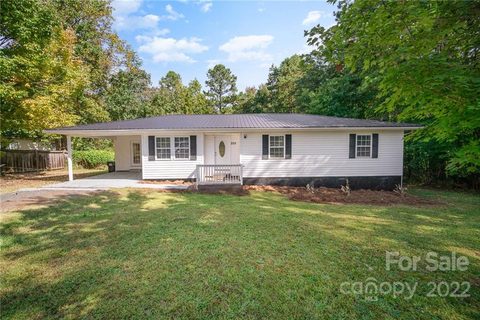 228 Mckendree Road sold home in Brookridge Shores, Mooresville, NC