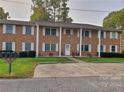 100 Falling Waters Road 2 sold condo in Brookside Manor Condominiums, Hendersonville, NC