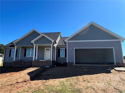 203 S 5th Avenue sold home in Temple Heights, Maiden, NC