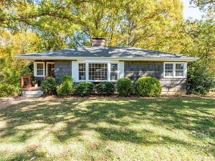 16 Lynnstone Court sold home in Fairstone Heights, Asheville, NC
