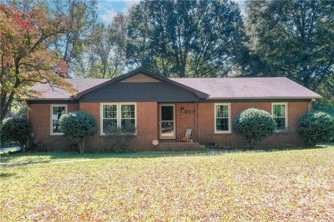 1232 Marlwood Circle sold home in Marlwood Acres, Charlotte, NC