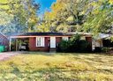 2815 Ravencroft Drive sold home in Charlotte, SC