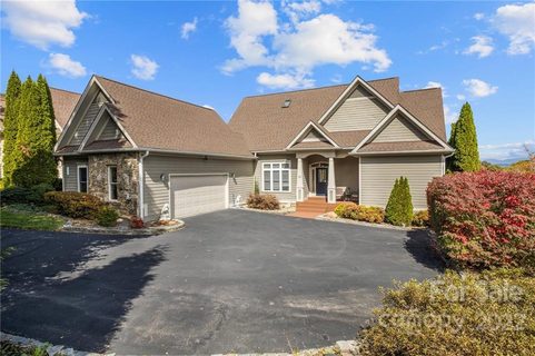 34 Wedge Loop Court 56 sold home in High Vista Country C, Mills River, NC