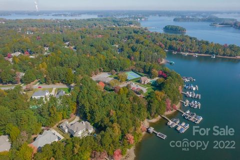 24 Silver Jade Drive