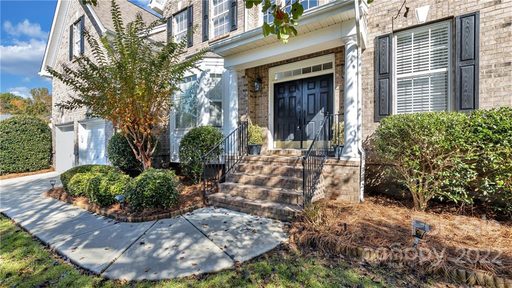 1503 Grayscroft Drive