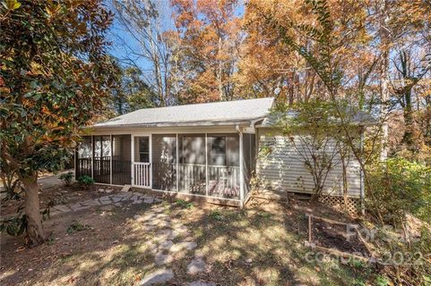 32 Academy Street sold home in Biltmore Heights, Asheville, NC