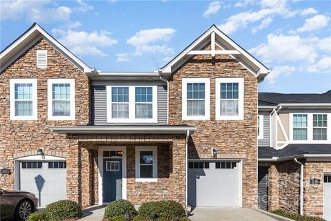 1122 Roderick Drive