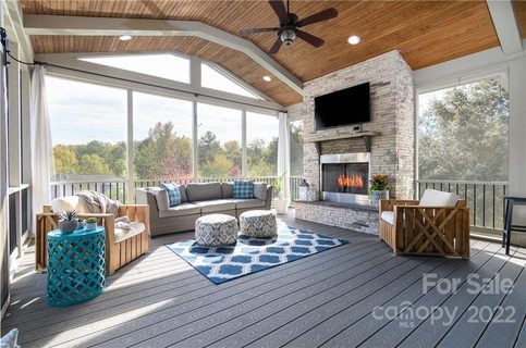 1749 Colville Lane