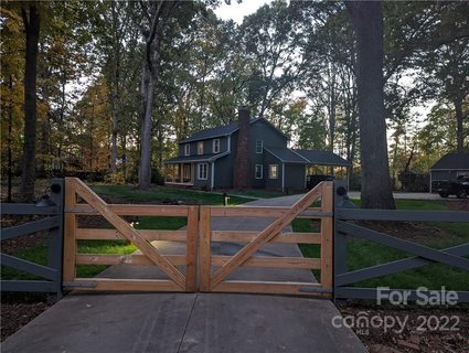 3001 Fairforest Drive 2 sold home in Fairforest, Matthews, NC