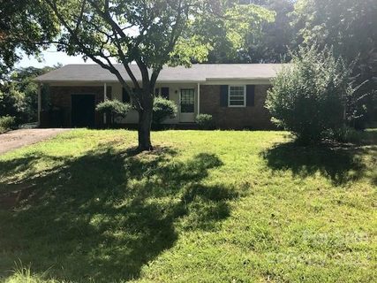1303 Rolling Lane sold home in Rolling Hills, Statesville, NC