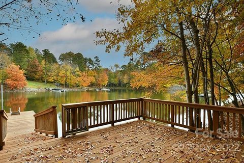211 Riverwalk Road
