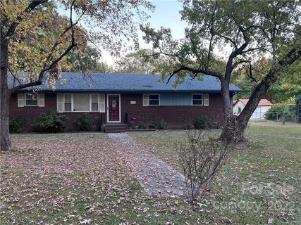 202 Pinetree Drive