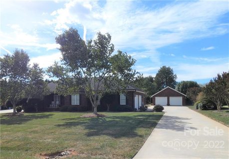 172 Meadow Oaks Drive sold home in Meadow Oaks, Statesville, NC