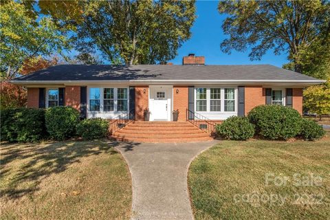 8917 Nottoway Drive