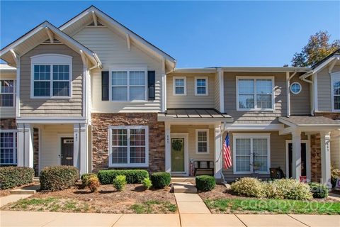 887 Lacebark Drive