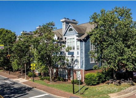 529 Graham Street 2G
