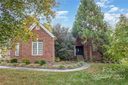 2700 Dogleg Court sold home in Matthews, SC