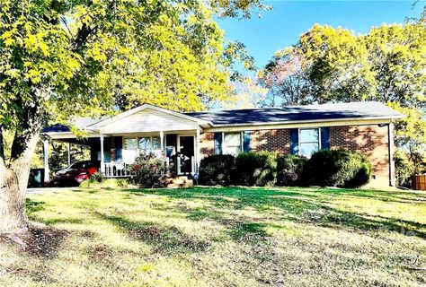 125 Southglenn Drive sold home in Southglenn, Shelby, NC
