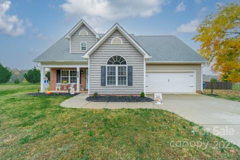 2701 Tara Drive sold home in Huntington Farms, Monroe, NC
