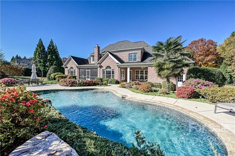 155 Queens Cove Road