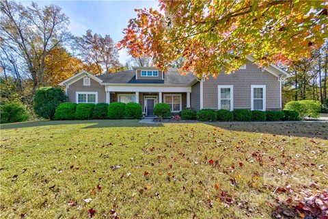 949 Solandra Way