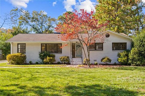 1909 Birchcrest Drive
